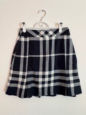 Burberry skort